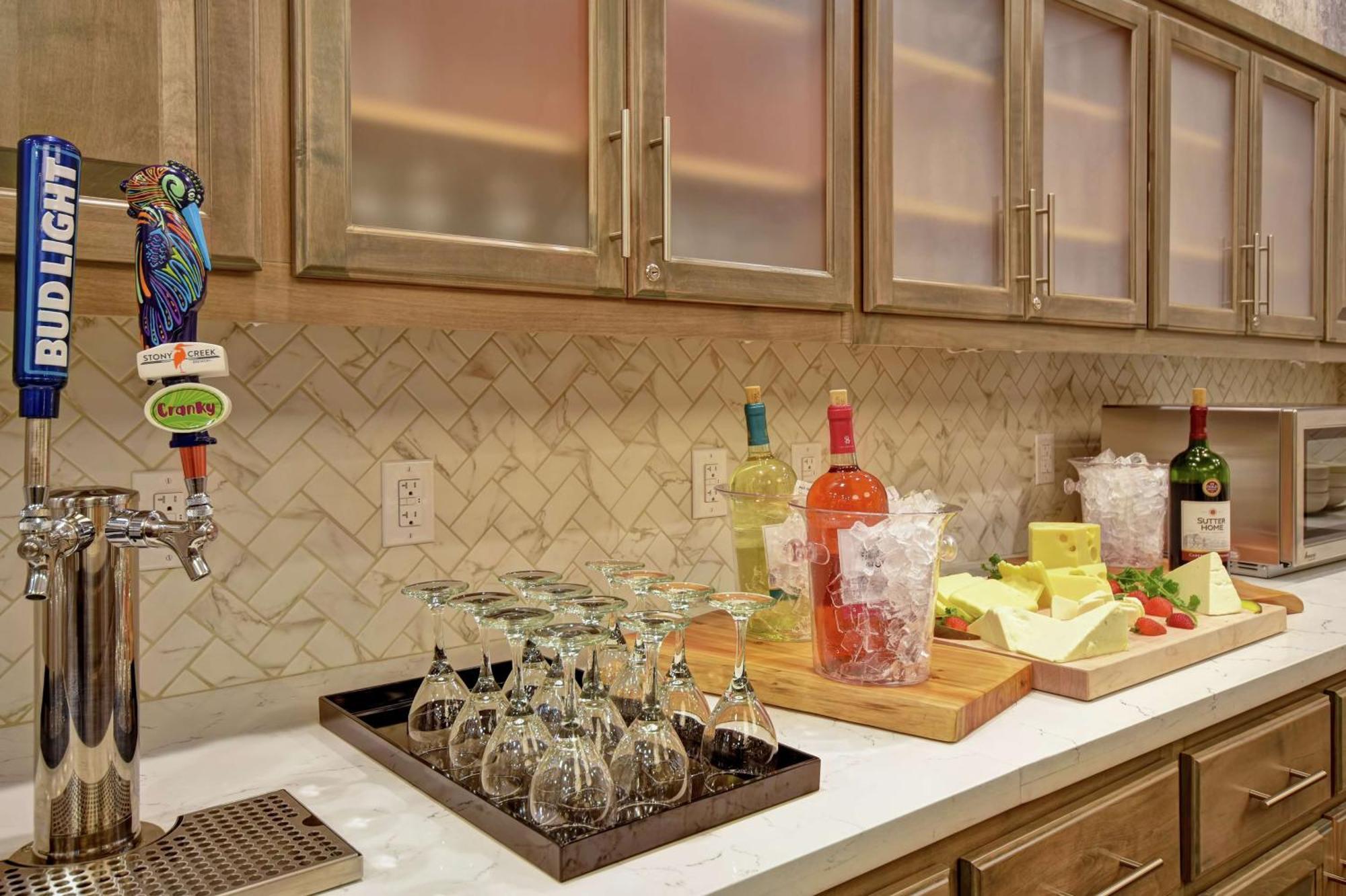 Homewood Suites By Hilton Orange New Haven Екстериор снимка